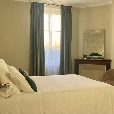 Maison Balmelle - De Caractere Bed & Breakfast 4*