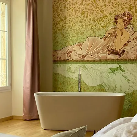 Maison Balmelle - De Caractere B&B 4*