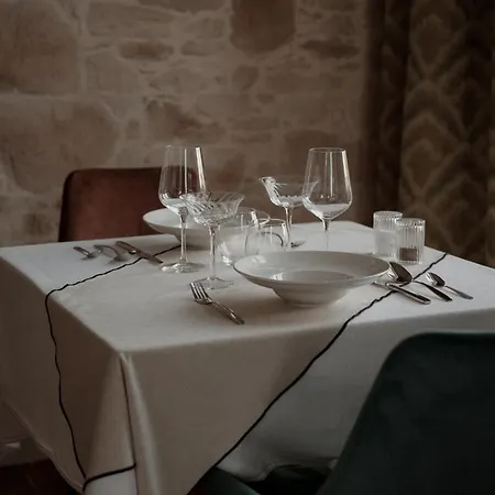 Nocleg ze śniadaniem Maison Balmelle - De Caractere 4*